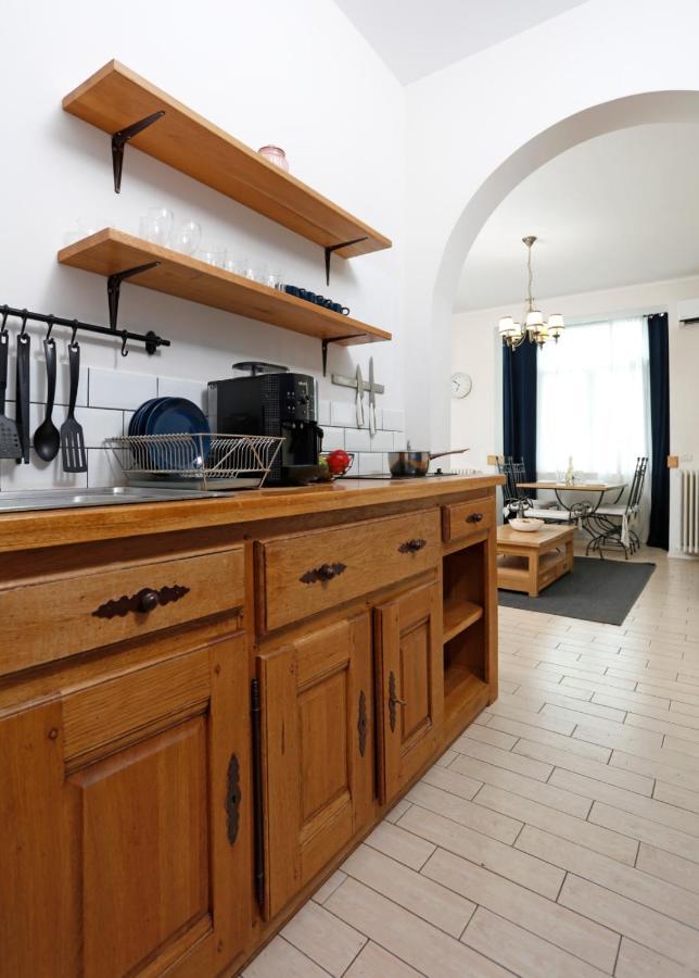 Classy 2 Bedroom Apartment In City Center Bucareste Exterior foto
