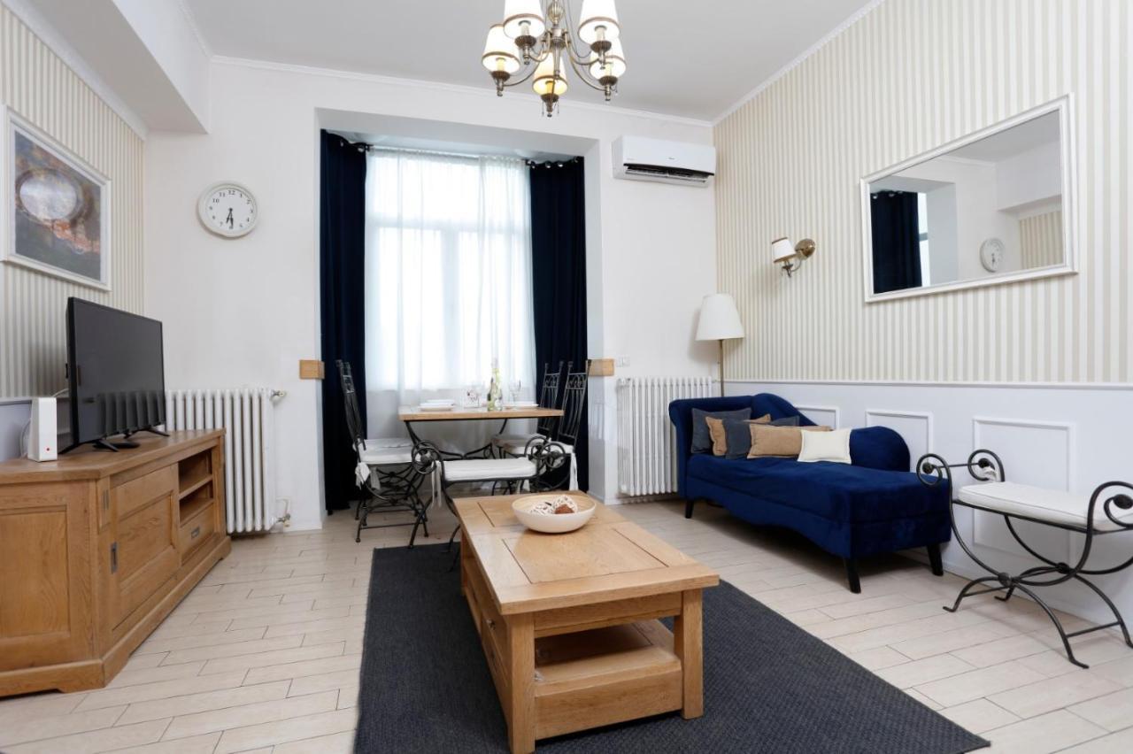 Classy 2 Bedroom Apartment In City Center Bucareste Exterior foto